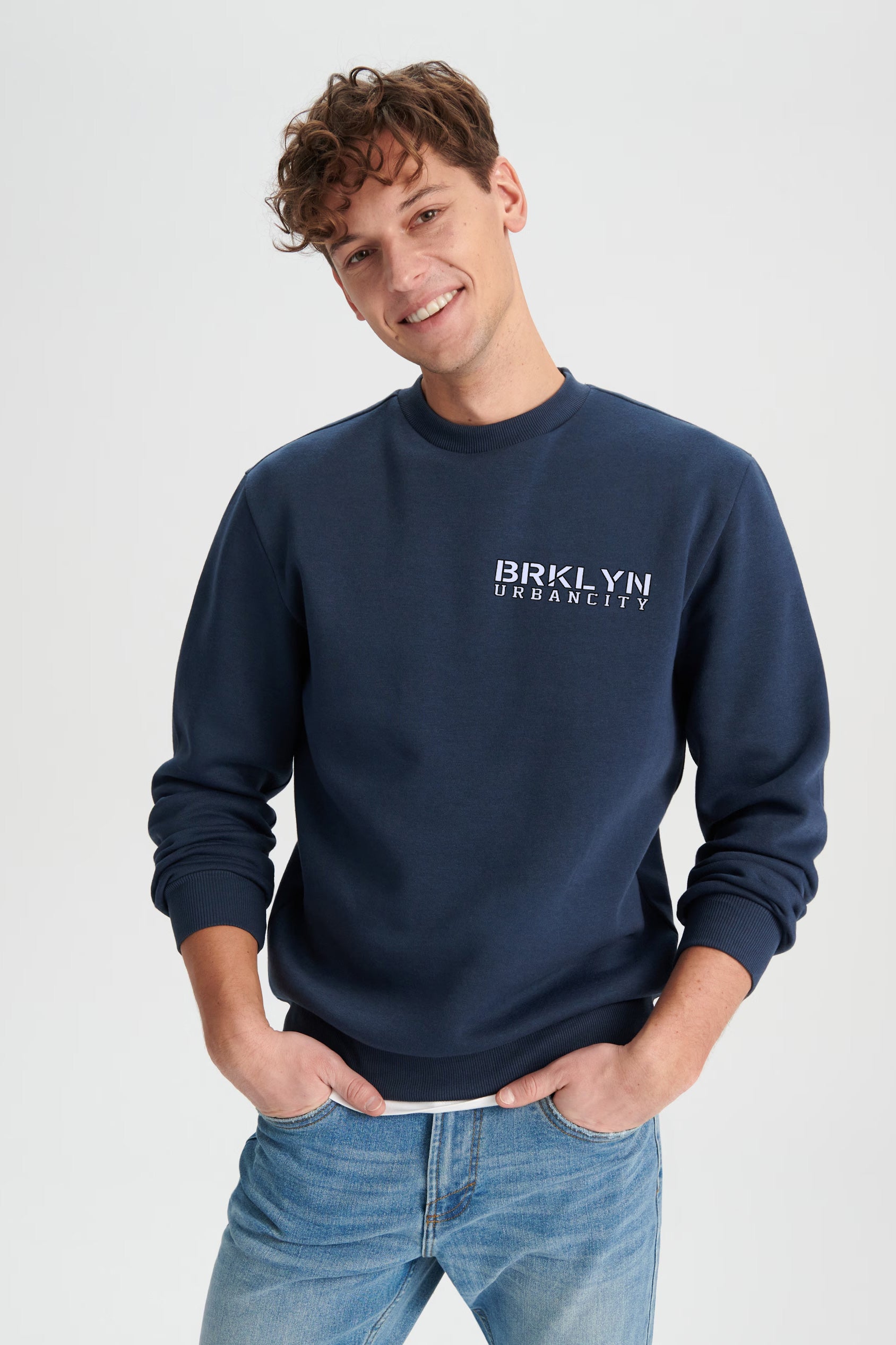 Sinsay Men's Brklyn Printed Fleece Sweat Shirt