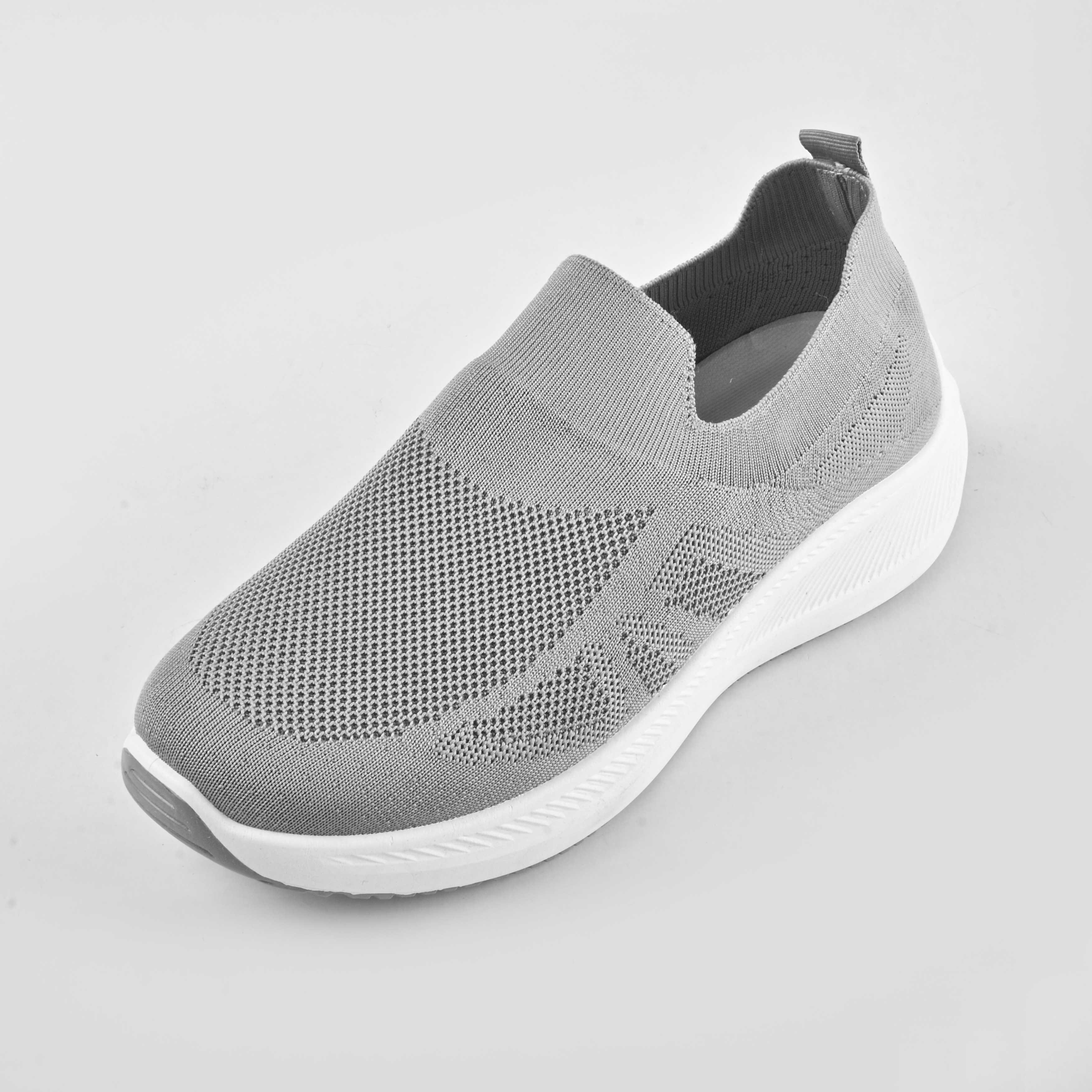 Walk Men s Kaen Slip On Jogger Shoes