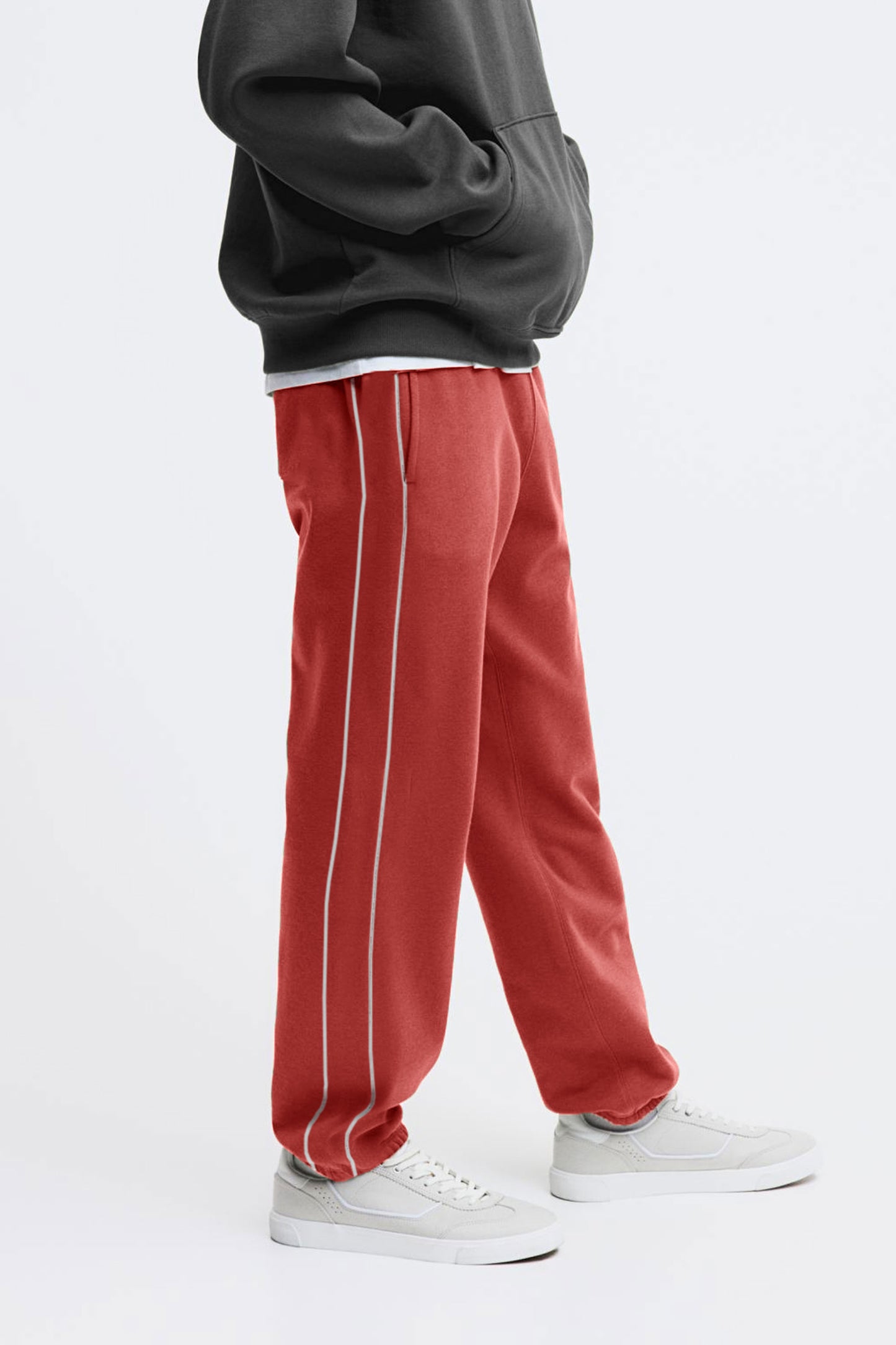 Max 21 Men's Contrast Design Fleece Sweat Pants