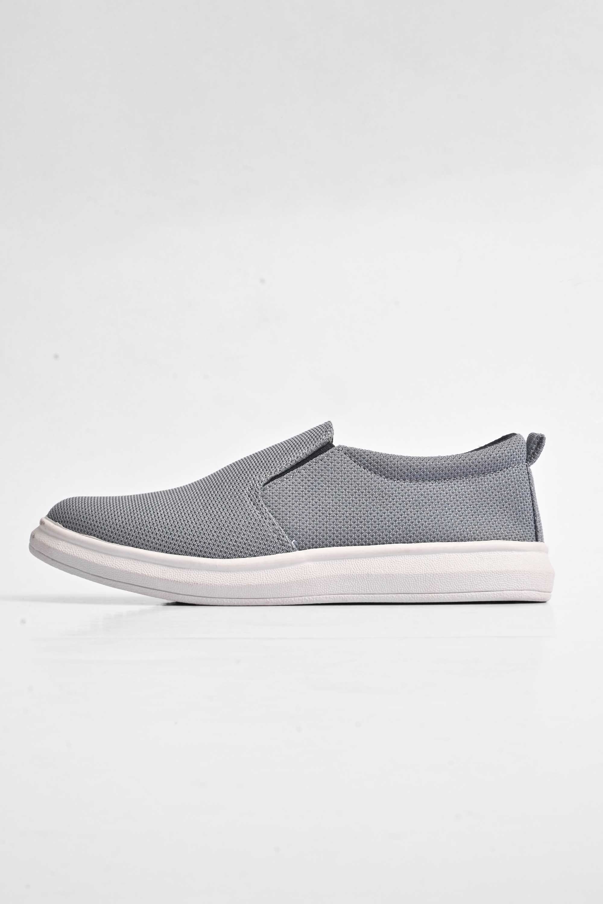 Comfy slip on deals shoes mens