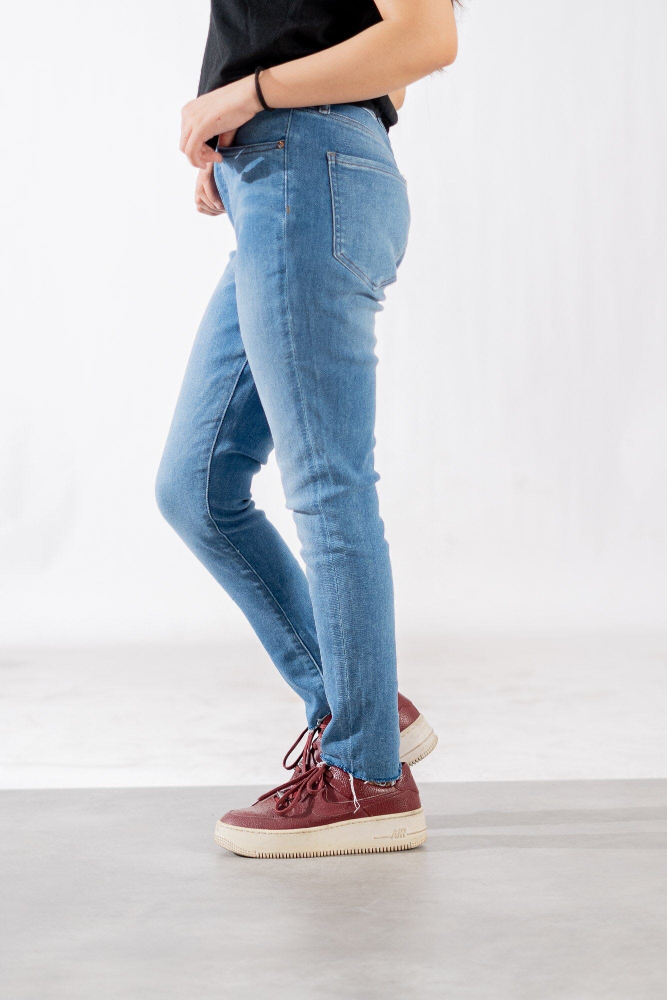 Cut Label Women's Classic Skinny Jeans Women's Denim HAS Apparel 