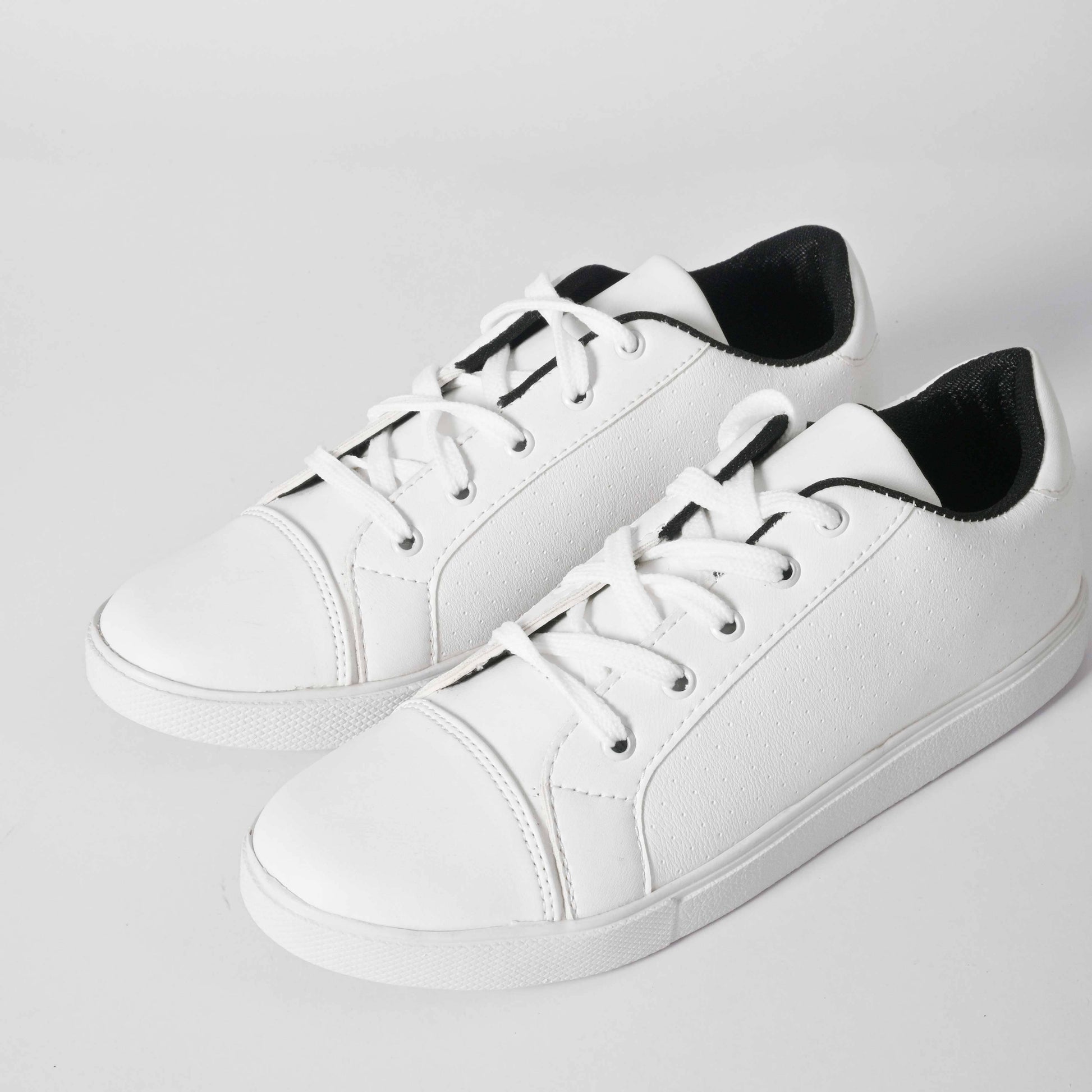 Black Camel Men's Sheffield Low Cut Sneakers Men's Shoes Hamza Traders White EUR 39 