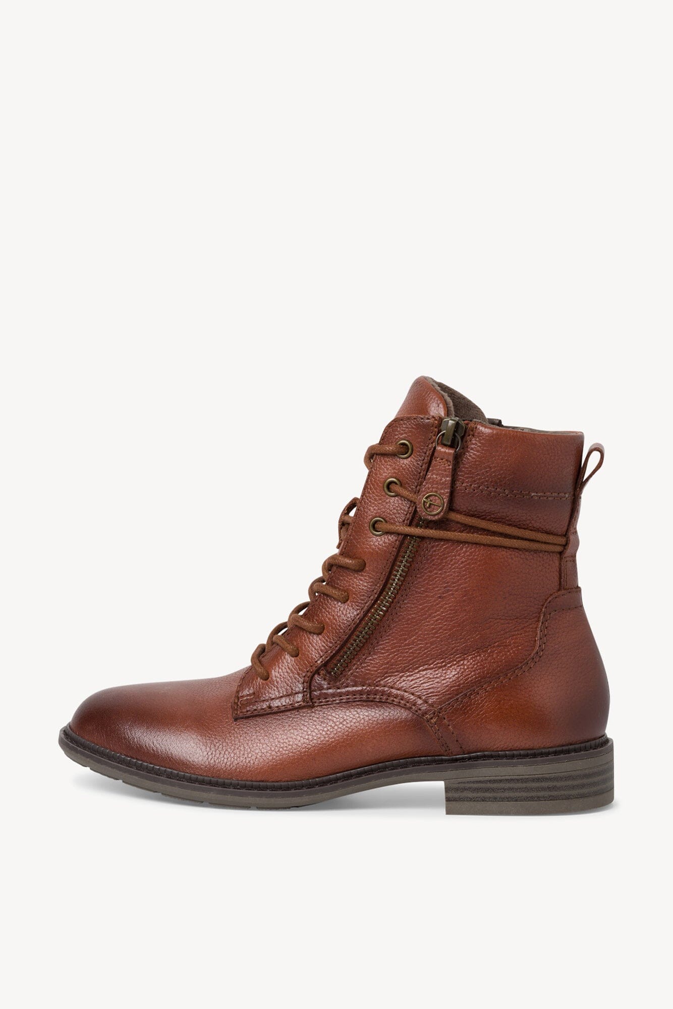 Tamaris chukka sale boots